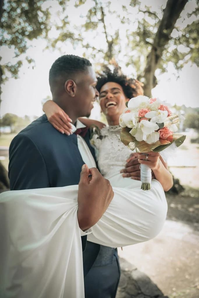 Portrait de mariée avec fleurs